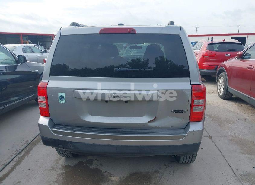 Photo 6 of 2016 Jeep Patriot SPORT SE (VIN 1C4NJPBAXGD602375)