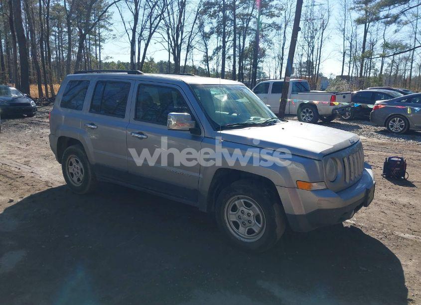 2016 Jeep Patriot SPORT (VIN 1C4NJPBAXGD648613) main photo