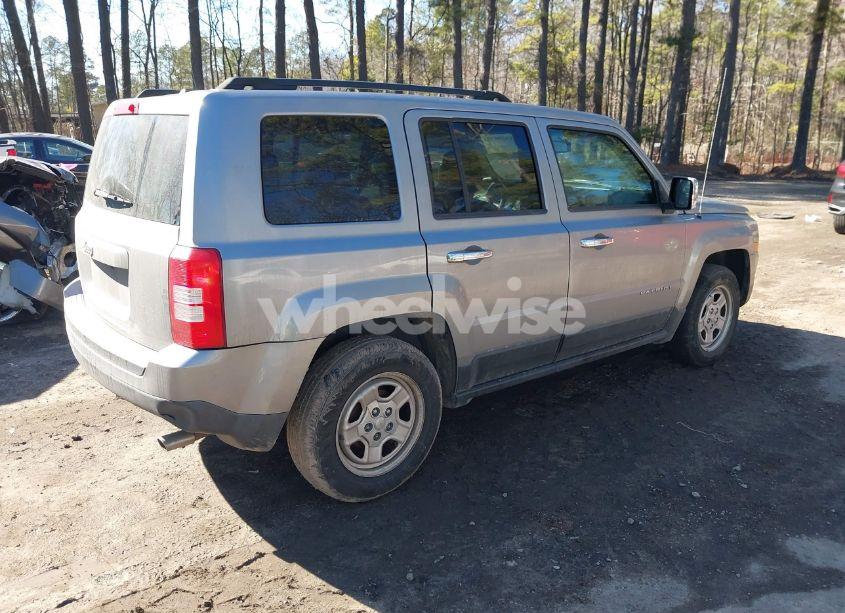 Photo 4 of 2016 Jeep Patriot SPORT (VIN 1C4NJPBAXGD648613)