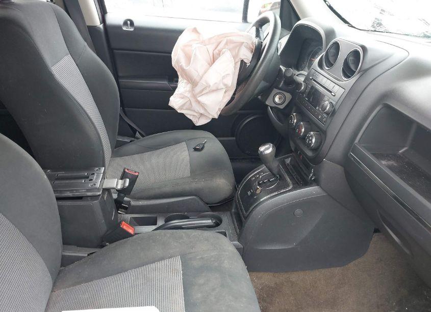 Photo 5 of 2017 Jeep Patriot SPORT FWD (VIN 1C4NJPBAXHD150168)