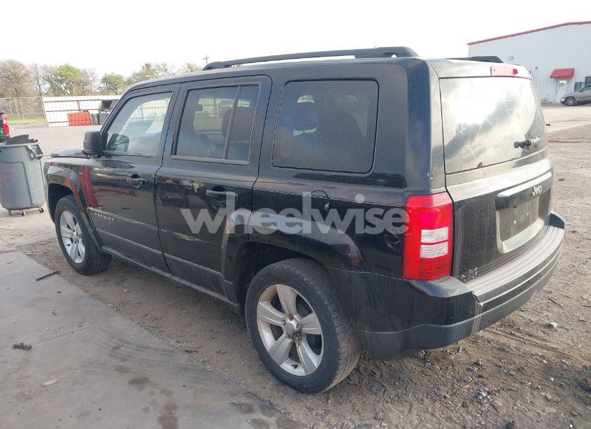Photo 3 of 2014 Jeep Patriot SPORT (VIN 1C4NJPBB0ED628991)