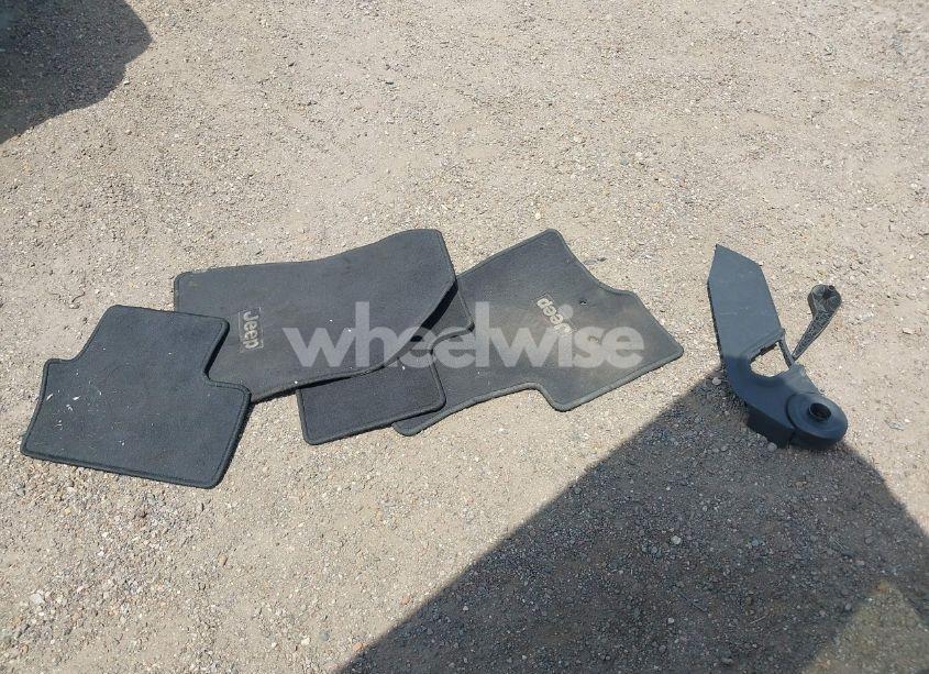 Photo 12 of 2014 Jeep Patriot SPORT (VIN 1C4NJPBB0ED888016)