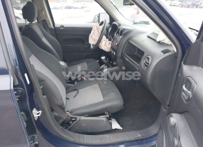 Photo 5 of 2015 Jeep Patriot SPORT (VIN 1C4NJPBB0FD179751)