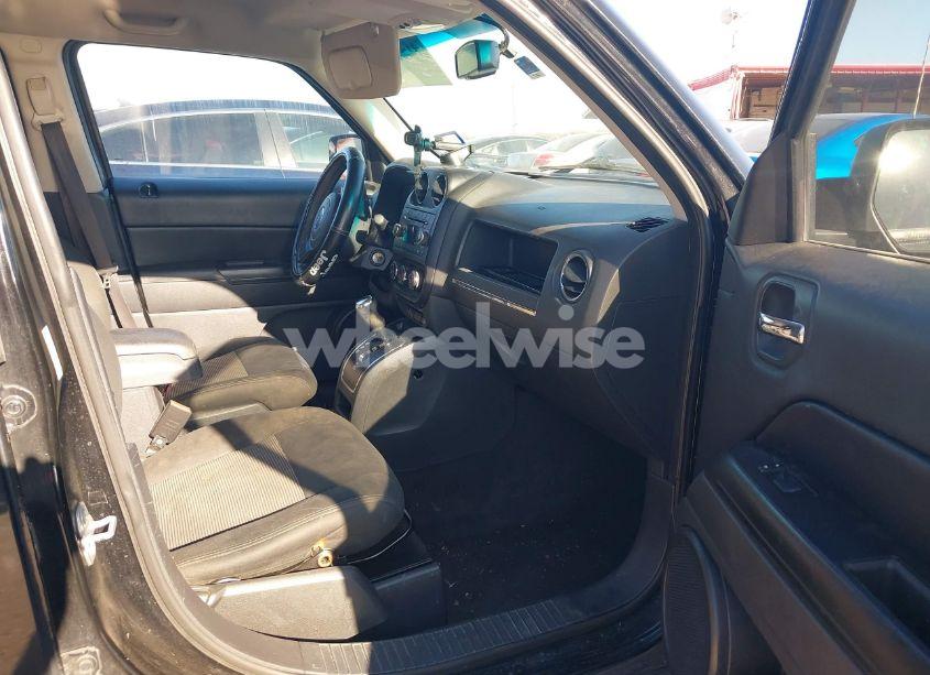 Photo 5 of 2015 Jeep Patriot SPORT (VIN 1C4NJPBB0FD203949)