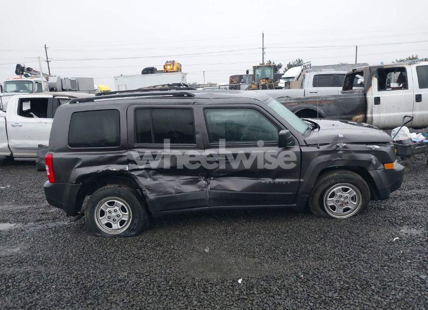 Photo 13 of 2016 Jeep Patriot SPORT (VIN 1C4NJPBB0GD547640)