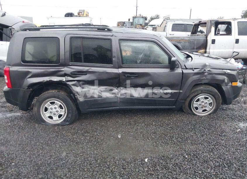 Photo 6 of 2016 Jeep Patriot SPORT (VIN 1C4NJPBB0GD547640)