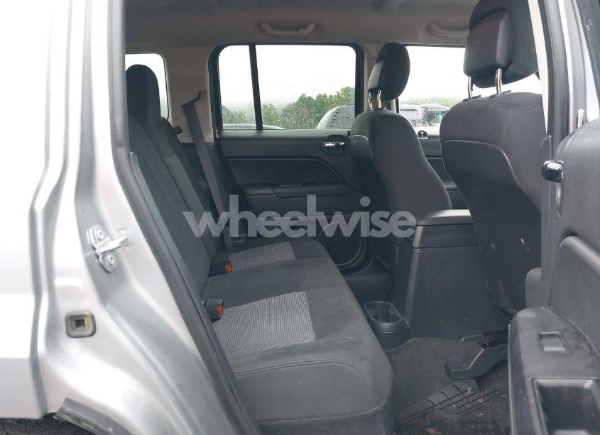 Photo 8 of 2016 Jeep Patriot SPORT (VIN 1C4NJPBB0GD800486)