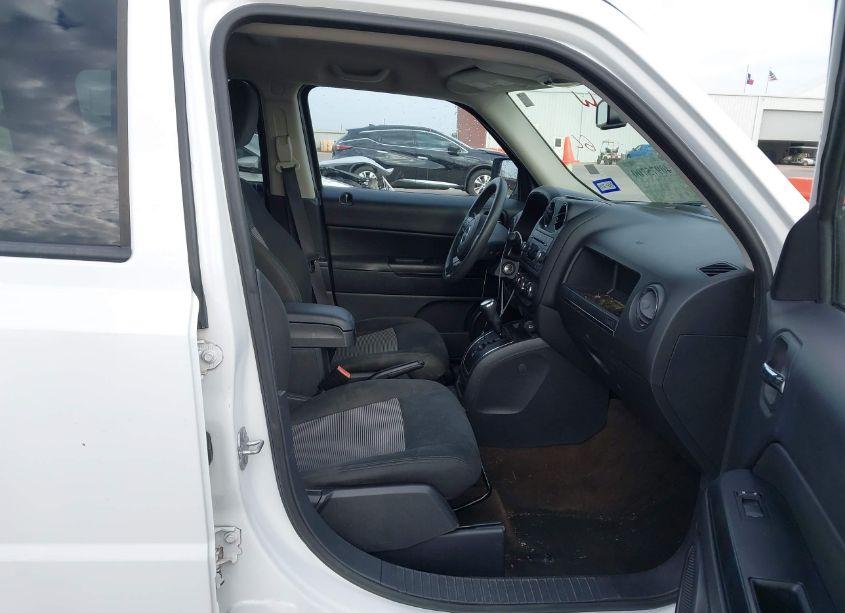 Photo 5 of 2017 Jeep Patriot SPORT FWD (VIN 1C4NJPBB0HD121206)