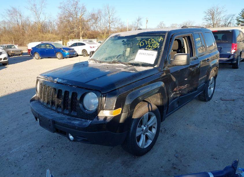 Photo 2 of 2013 Jeep Patriot SPORT (VIN 1C4NJPBB1DD166102)