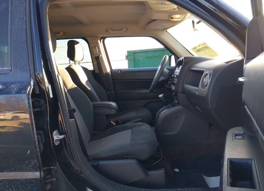 Photo 5 of 2013 Jeep Patriot SPORT (VIN 1C4NJPBB1DD166102)