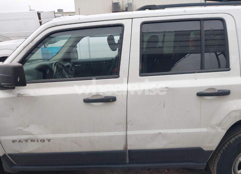 Photo 14 of 2014 Jeep Patriot SPORT (VIN 1C4NJPBB1ED888218)