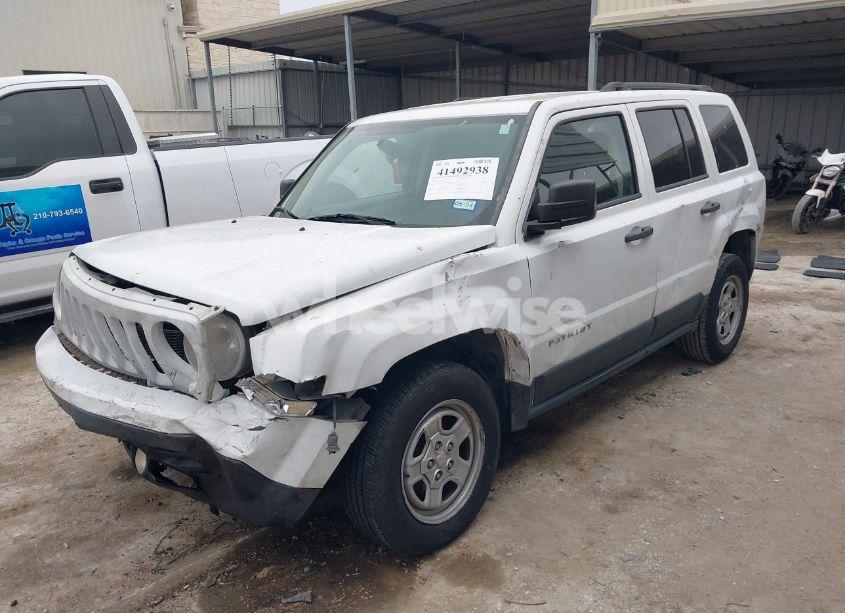 Photo 2 of 2014 Jeep Patriot SPORT (VIN 1C4NJPBB1ED888218)