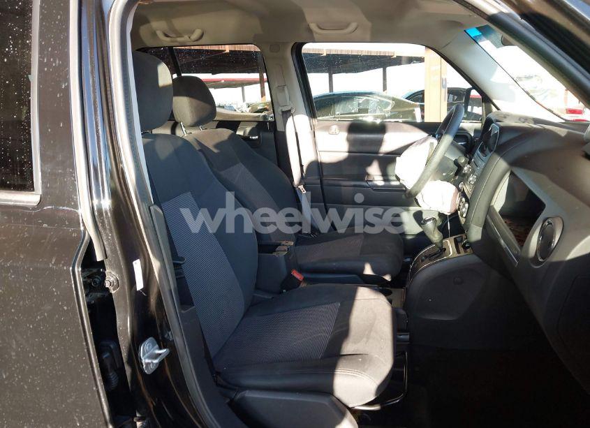 Photo 5 of 2014 Jeep Patriot SPORT (VIN 1C4NJPBB1ED890549)