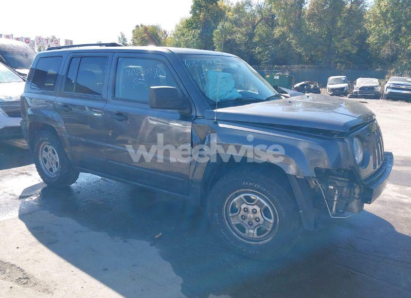 2015 Jeep Patriot SPORT (VIN 1C4NJPBB1FD145771) main photo