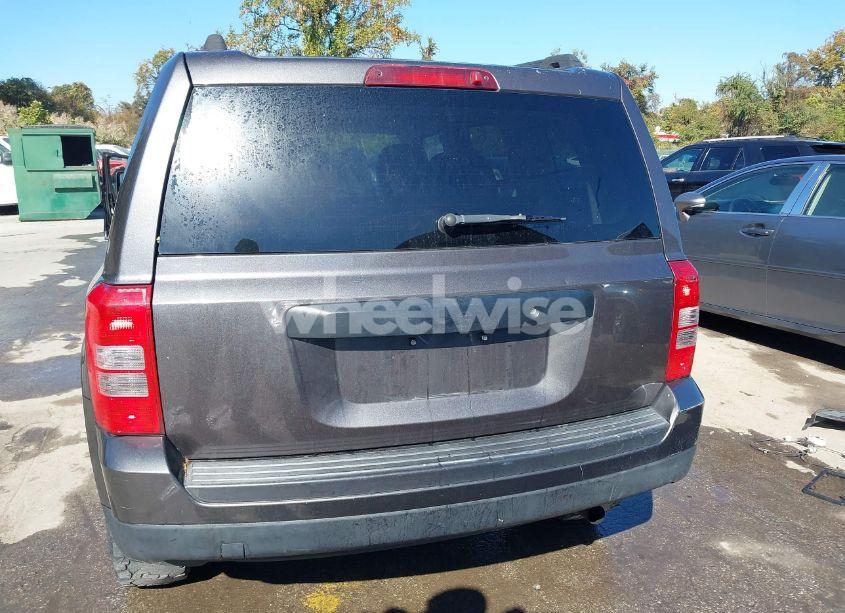 Photo 17 of 2015 Jeep Patriot SPORT (VIN 1C4NJPBB1FD145771)