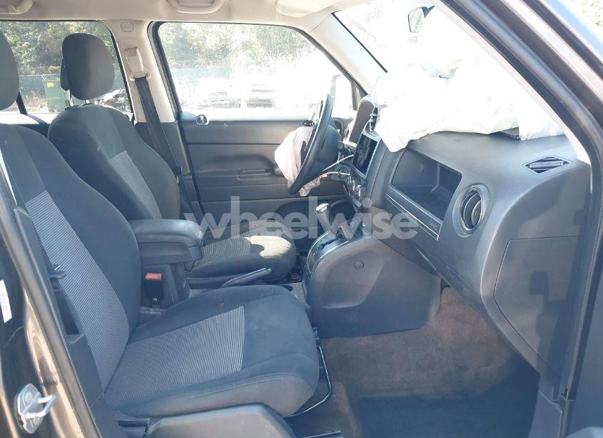 Photo 5 of 2015 Jeep Patriot SPORT (VIN 1C4NJPBB1FD145771)