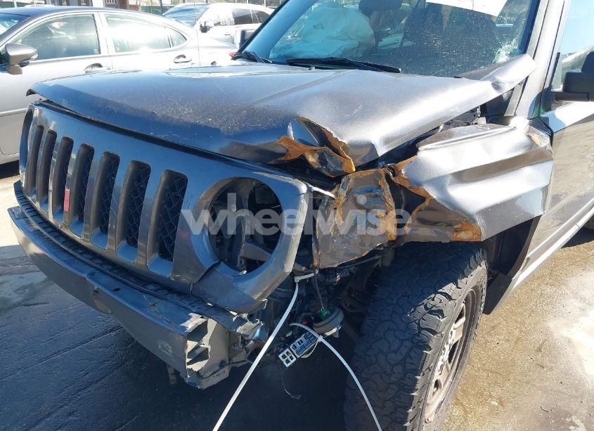 Photo 6 of 2015 Jeep Patriot SPORT (VIN 1C4NJPBB1FD145771)