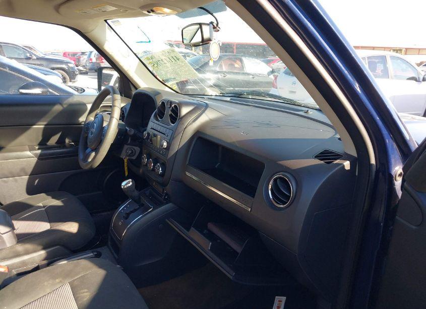 Photo 5 of 2016 Jeep Patriot SPORT (VIN 1C4NJPBB1GD711946)