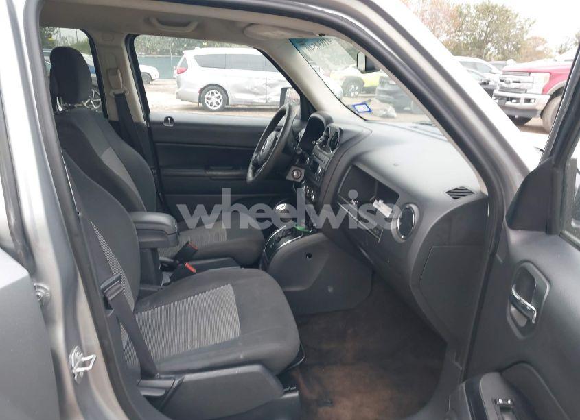 Photo 5 of 2017 Jeep Patriot SPORT FWD (VIN 1C4NJPBB1HD120159)