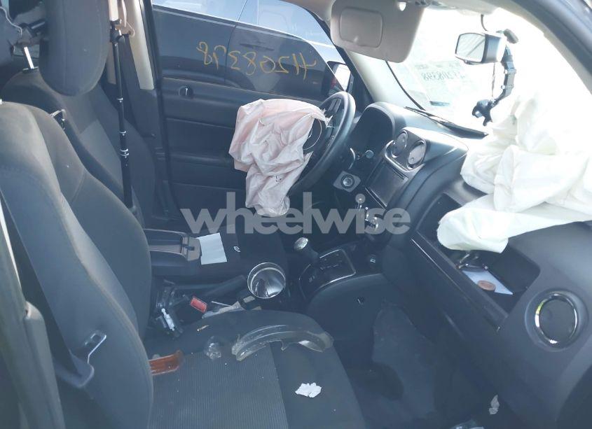 Photo 5 of 2017 Jeep Patriot SPORT (VIN 1C4NJPBB1HD166980)