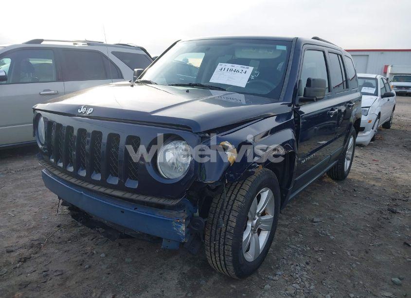 Photo 2 of 2013 Jeep Patriot SPORT (VIN 1C4NJPBB2DD100402)