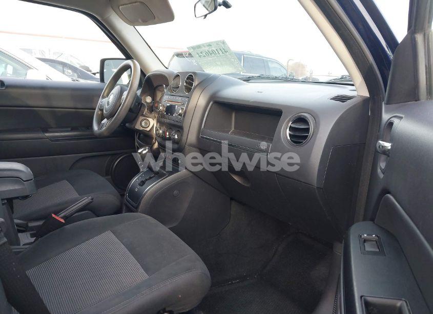 Photo 5 of 2013 Jeep Patriot SPORT (VIN 1C4NJPBB2DD100402)