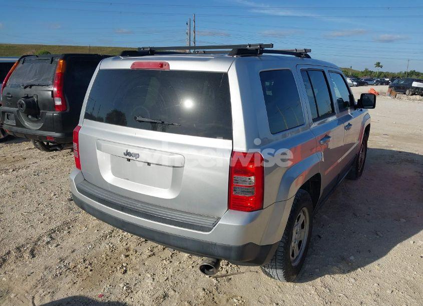 Photo 4 of 2013 Jeep Patriot SPORT (VIN 1C4NJPBB2DD130614)