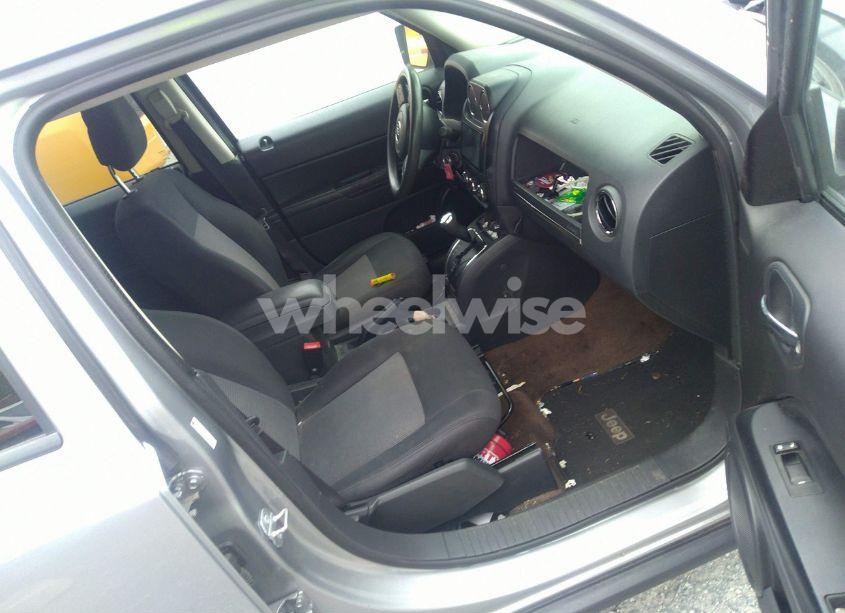 Photo 5 of 2014 Jeep Patriot SPORT (VIN 1C4NJPBB2ED779735)