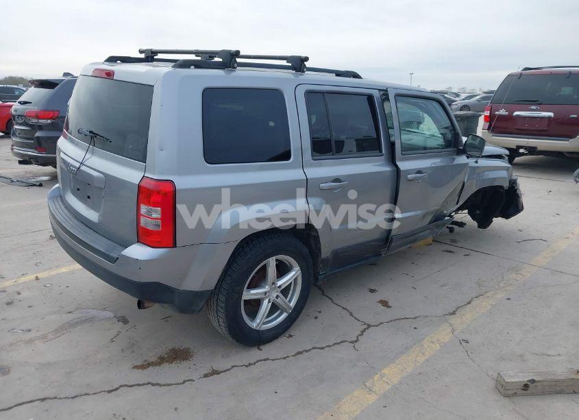 Photo 4 of 2014 Jeep Patriot SPORT (VIN 1C4NJPBB2ED850934)