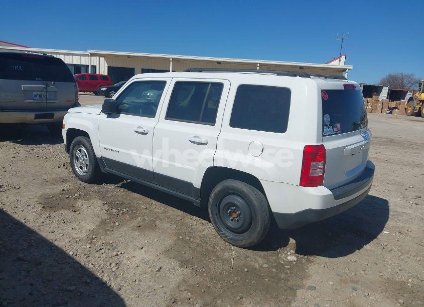 Photo 3 of 2014 Jeep Patriot SPORT (VIN 1C4NJPBB2ED906063)