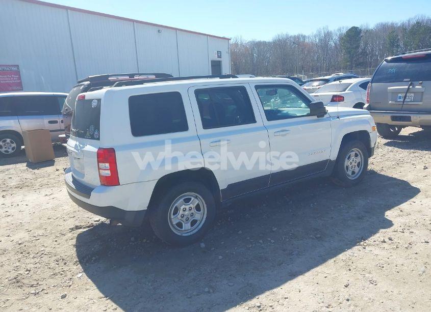 Photo 4 of 2014 Jeep Patriot SPORT (VIN 1C4NJPBB2ED906063)