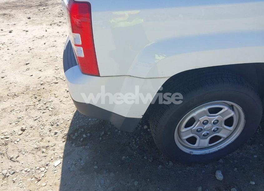 Photo 6 of 2014 Jeep Patriot SPORT (VIN 1C4NJPBB2ED906063)