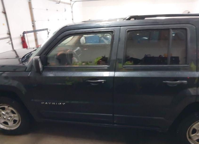 Photo 14 of 2015 Jeep Patriot SPORT (VIN 1C4NJPBB2FD158271)