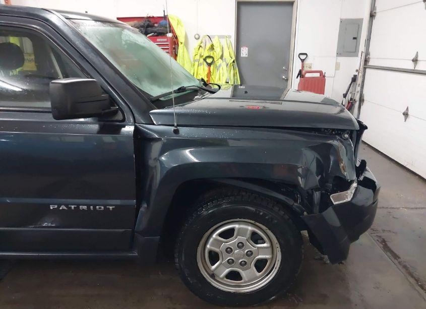 Photo 17 of 2015 Jeep Patriot SPORT (VIN 1C4NJPBB2FD158271)