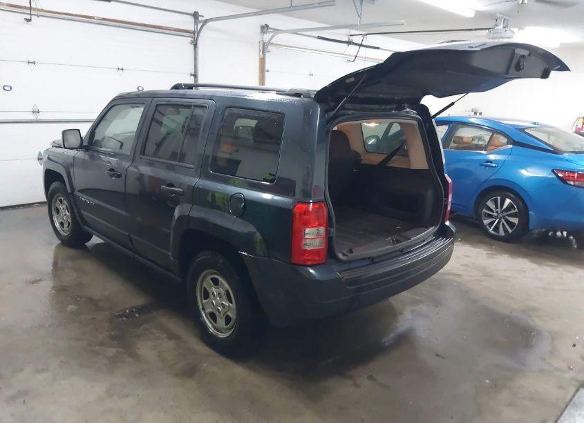 Photo 3 of 2015 Jeep Patriot SPORT (VIN 1C4NJPBB2FD158271)