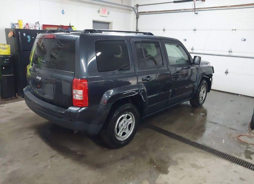 Photo 4 of 2015 Jeep Patriot SPORT (VIN 1C4NJPBB2FD158271)