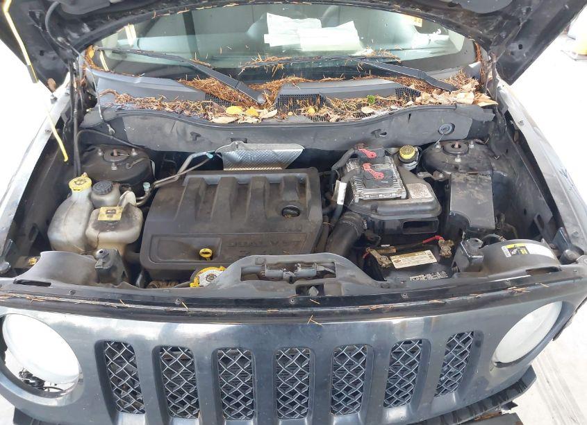 Photo 10 of 2015 Jeep Patriot SPORT (VIN 1C4NJPBB2FD361368)