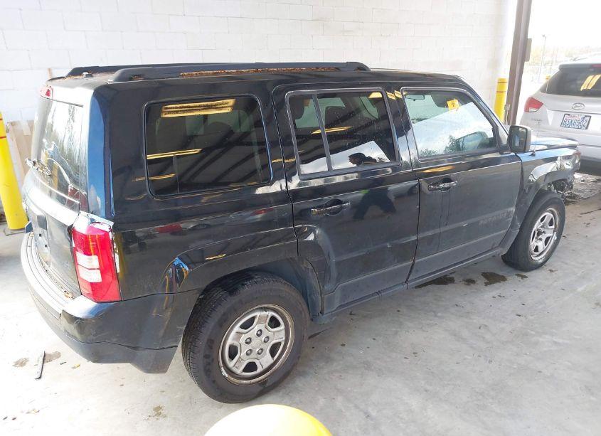 Photo 4 of 2015 Jeep Patriot SPORT (VIN 1C4NJPBB2FD361368)