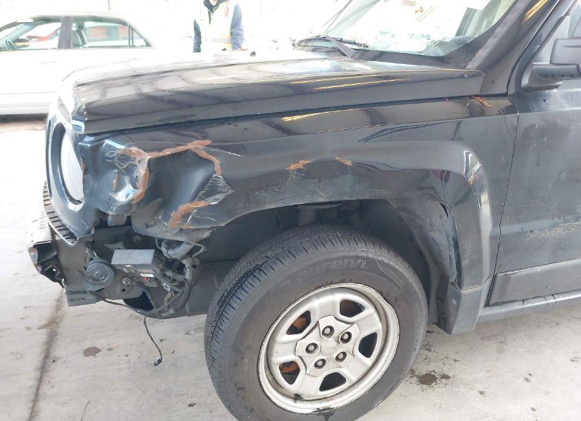 Photo 6 of 2015 Jeep Patriot SPORT (VIN 1C4NJPBB2FD361368)