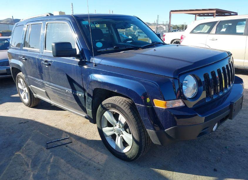 2014 Jeep Patriot SPORT (VIN 1C4NJPBB3ED585487) main photo