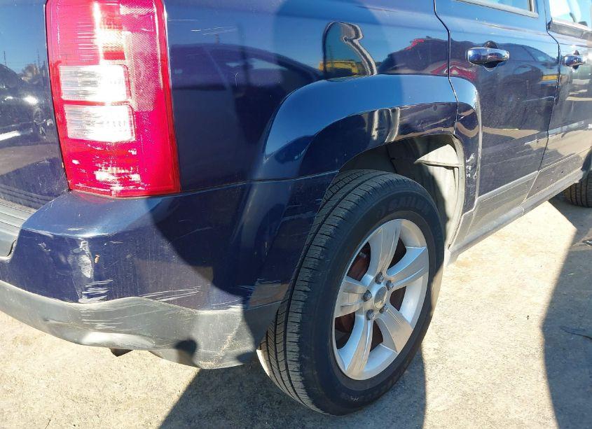 Photo 12 of 2014 Jeep Patriot SPORT (VIN 1C4NJPBB3ED585487)