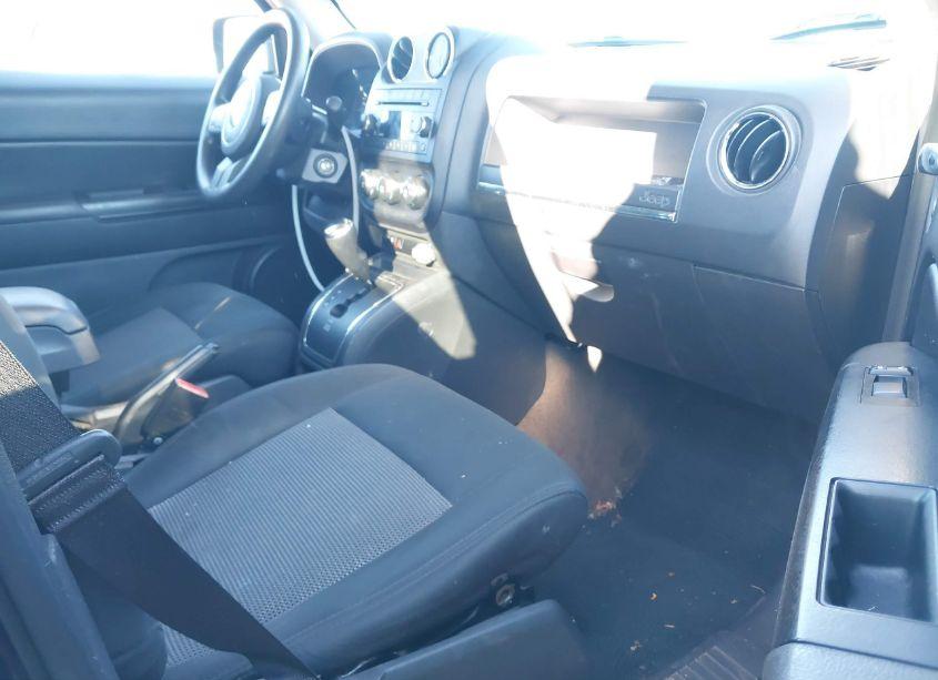 Photo 5 of 2014 Jeep Patriot SPORT (VIN 1C4NJPBB3ED585487)