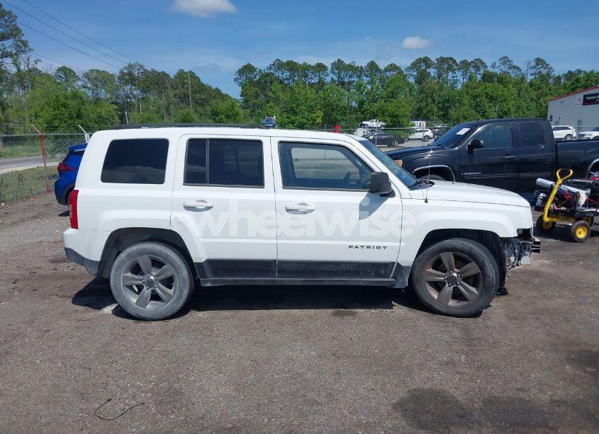 Photo 13 of 2014 Jeep Patriot SPORT (VIN 1C4NJPBB3ED618570)