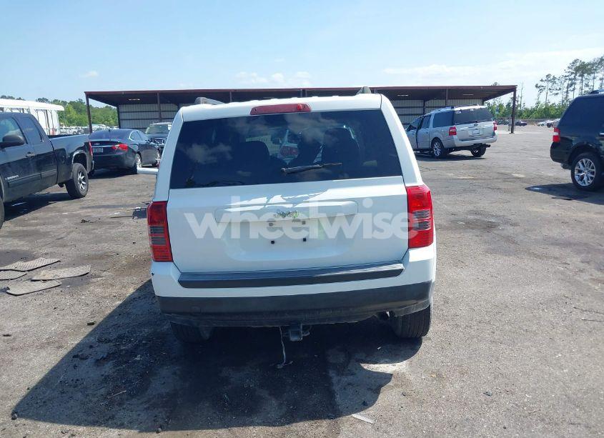 Photo 16 of 2014 Jeep Patriot SPORT (VIN 1C4NJPBB3ED618570)
