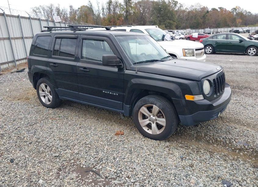 2015 Jeep Patriot SPORT (VIN 1C4NJPBB3FD107877) main photo