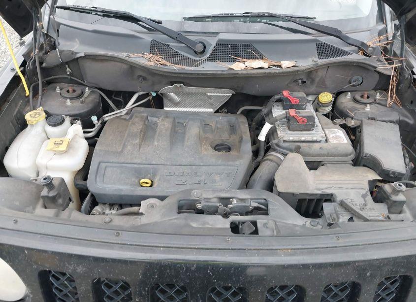 Photo 10 of 2015 Jeep Patriot SPORT (VIN 1C4NJPBB3FD107877)