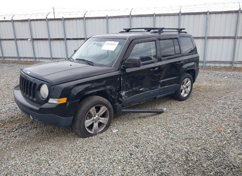 Photo 2 of 2015 Jeep Patriot SPORT (VIN 1C4NJPBB3FD107877)