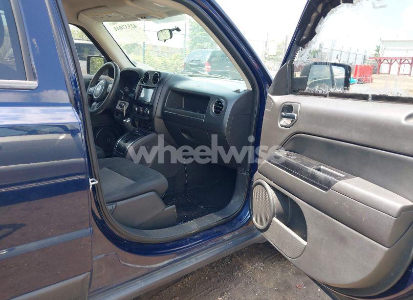 Photo 5 of 2015 Jeep Patriot SPORT (VIN 1C4NJPBB3FD191988)