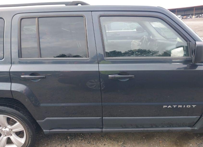 Photo 14 of 2015 Jeep Patriot SPORT (VIN 1C4NJPBB3FD236007)