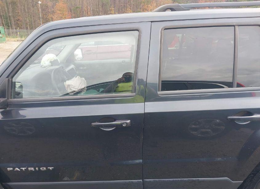 Photo 15 of 2015 Jeep Patriot SPORT (VIN 1C4NJPBB3FD236007)